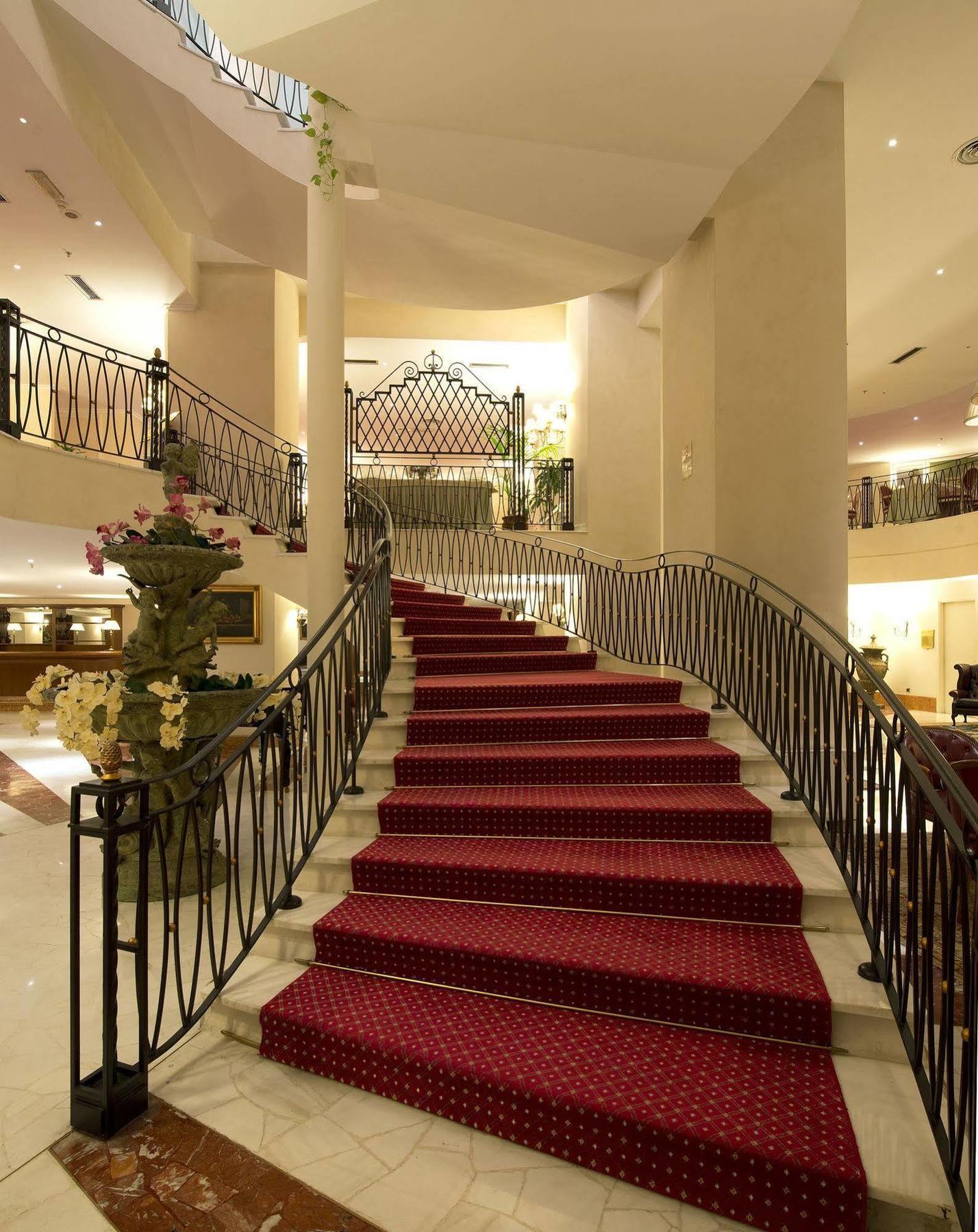 Grand Hotel Barone Di Sassj Sesto San Giovanni Exterior foto
